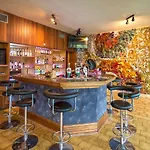 Zespół Tatry - Tatry I Budynek Turystyczny Hotel Murzasichle