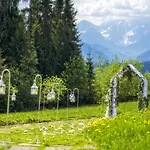 Zespół Tatry - Tatry I Budynek Turystyczny Hotel 3*